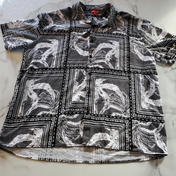 GUESS Men's Short Sleeve Tropical Print Shirt size L - Picture 13 of 15